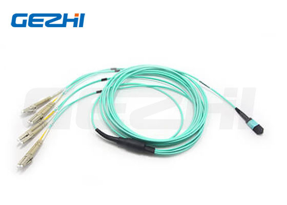 주문 40G QSFP+ PLR4 to 10G SFP+ LR 광학 장치용 Telcordia GR-1435-CORE 규격 준수 8F MPO-LC 스태거드 하네스 케이블 온라인 제조